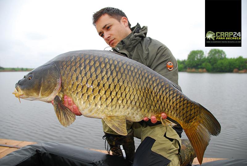 Continuare  - 6-kg-pescuit-la-doua-boabe-de-porumb-artificial.jpg